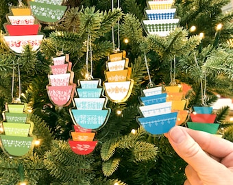 Mini Pyrex Inspired Christmas Ornament: Retro Kitchen Tree Decor