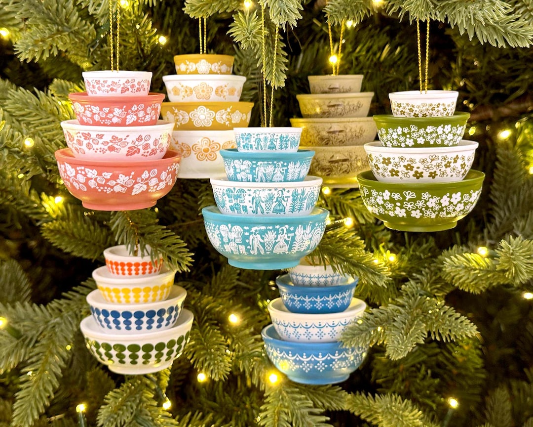 Pyrex-inspired Miniature Bowl Stack Ornament: Retro Kitchen