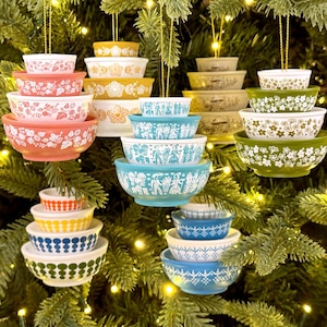 Pyrex-Inspired Miniature Bowl Stack Ornament: Retro Kitchen Christmas Decor