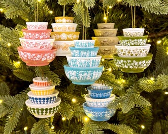 Pyrex-Inspired Miniature Bowl Stack Ornament: Retro Kitchen Christmas Decor