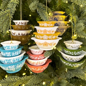 Pyrex-Inspired Miniature Cinderella Bowl Stack Ornament: Retro Kitchen Christmas Decor