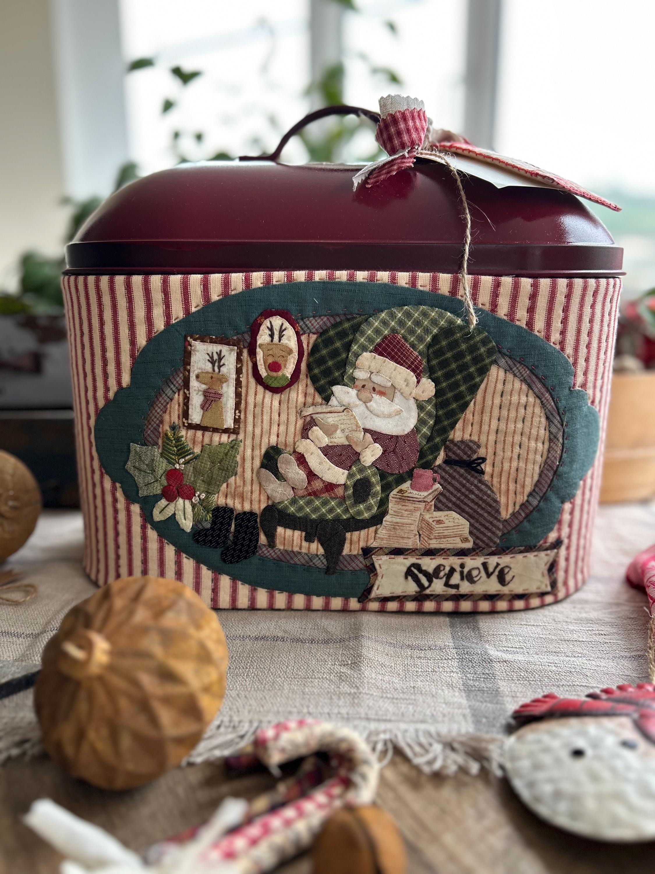 babbo natale trenino fatto con le cassette della frutta