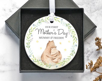 Notre première fête des mères, cadeau de fête des mères, cadeau de première fois maman, nouvelle maman, décoration suspendue souvenir en céramique personnalisée