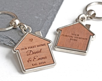 First Home-sleutelhanger, eerste huiscadeau, gepersonaliseerde nieuwe huissleutelhanger, verhuiscadeau, housewarmingcadeau koppels, custom huissleutelhanger