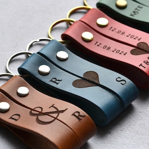 Personalised Leather Keyring Set, Couples Gift Matching Pair of Keyrings, His Hers Heart Keychains, Engagement Wedding Gift
