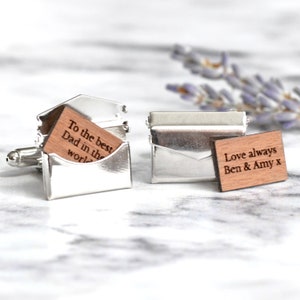 Gepersonaliseerde manchetknopen voor papa, cadeau voor papa, manchetknopen met geheime boodschap, manchetknopen envelop medaillon, hout, cadeau voor papa, Vaderdagcadeau