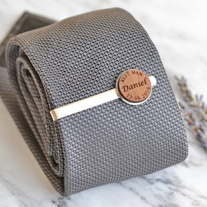 Best Man Tie Clip, Gifts for Groomsmen, Wedding Jewellery, Personalised Best Man Gift, Custom Tie Bar, Engraved Wood Tie Clip Rustic Wedding