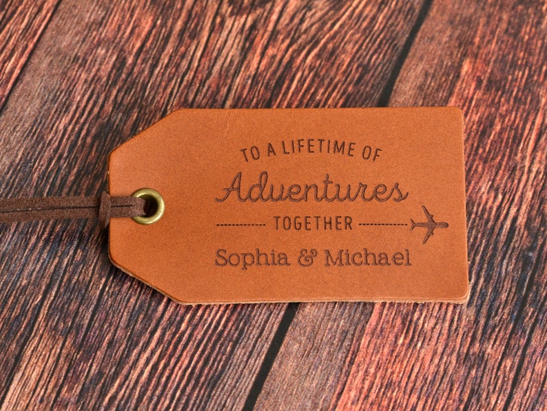 Personalised Leather Luggage Tag, Travel Gift for Boyfriend Girlfriend, Leather Anniversary Gift for Him or Her image 2