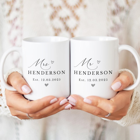 Personalisierte Mr & Mrs Tassen, personalisierte frisch verheiratete Paare Brautpaar Tassenset, Jahrestag Hochzeitsgeschenk, passende Tassenset