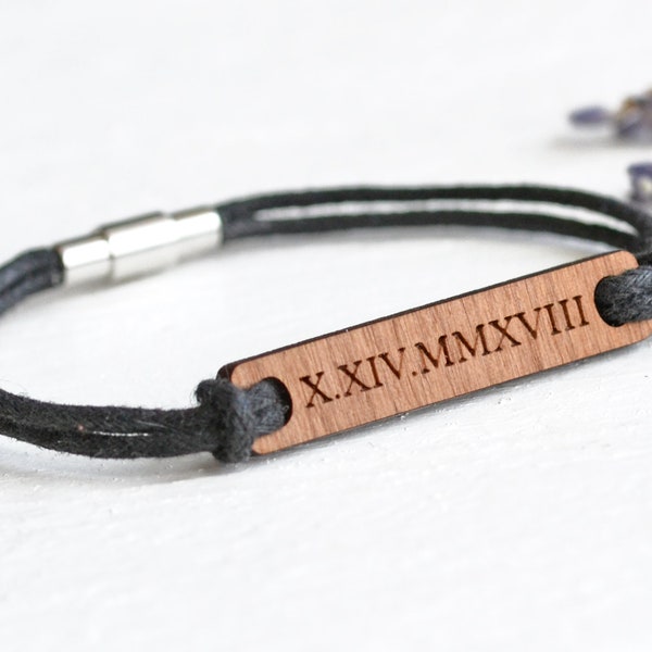 Bracelet homme personnalisé, cadeau d’anniversaire personnalisé, bracelet en chiffres romains, bracelet en bois gravé à date spéciale, cadeau pour lui ou elle