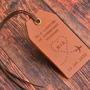 Custom Leather Luggage Tag, Personalised Leather Anniversary Gift, Personalised Gift for Him or Her, Wedding Gift, Travel Gift for Couple