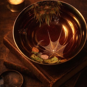 Vintage Carlton Ware Rouge Royale spinnenwebkom, art deco Engelse lustreware, met juwelen geëmailleerde bessen vlinderschotel, zeldzame roodgouden display