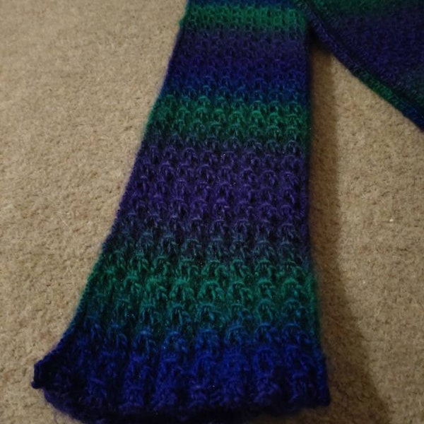 Écharpe rayée tricotée à la main - violet et vert