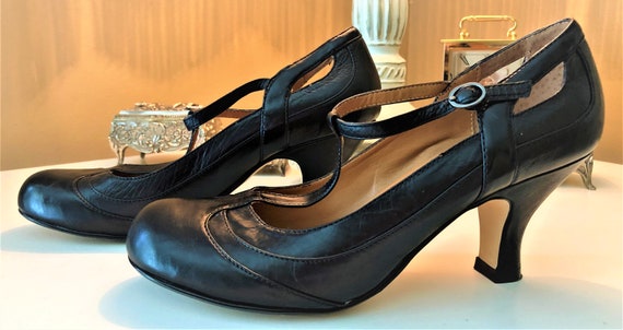 vintage pumps