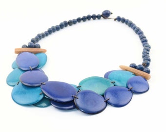 Collier boho blue bib | Collier de déclaration fait main | Bijoux uniques en ivoire végétal | Bijoux biologiques respectueux de l’environnement