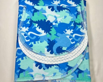 Conjunto de manta y paño para eructar de franela con estampado de dinosaurios y camuflaje, con borde de vainica