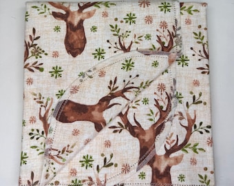 Manta de bebé de franela con estampado de ciervos del bosque y juego de paño para eructar, kit de borde de ganchillo con dobladillo cosido, regalo para bebé con temática de bosque