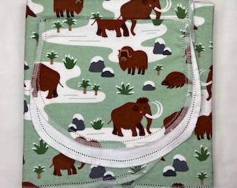 Mammoth Flannel Baby Blanket and Burp Cloth Set, Red White Santa Star Hemstitch, 36x40