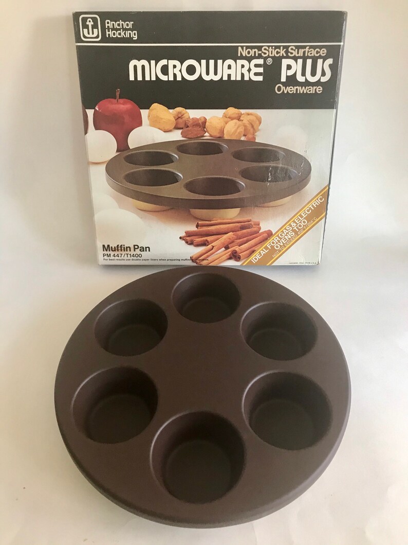 Vintage Cookware/Anchor Hocking Microwave Plus Muffin Pan ...