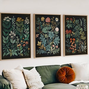 Set di stampe botaniche di 3 fiori notturni, set di pareti con galleria floreale scura, stampe abbinate, decorazioni da strega, erbe e piante su sfondo nero