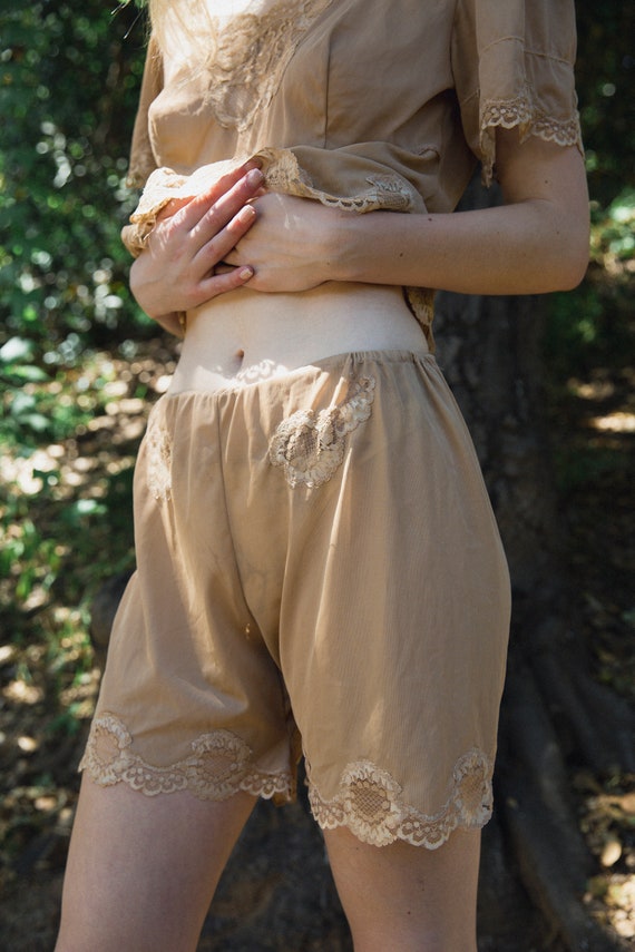 Vintage Lingerie Set - image 4