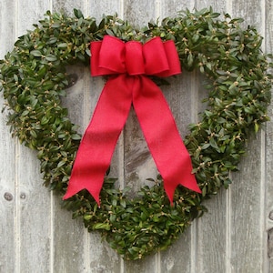 Boxwood Wreath, Fresh Boxwood Heart Wreath, Valentine's Day, Heart Shaped Wreath, Front Door Wreath, Holiday Decor, Christmas Wreath image 2