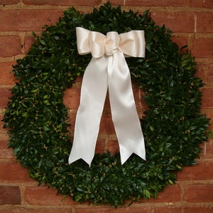 Christmas Wreath, Boxwood Wreath, 12, Fresh Boxwood Wreath, Live Holiday Wreaths, Front Door Wreath, Natural Wedding Decor, Real Boxwood Ivory Satin