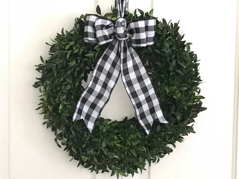 Christmas Wreath, Boxwood Wreath, 12, Fresh Boxwood Wreath, Live Holiday Wreaths, Front Door Wreath, Natural Wedding Decor, Real Boxwood B/W Buffalo Check