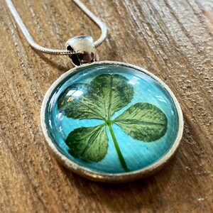 Genuine four-leaf clover necklace blue image 1