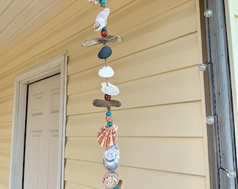 Seashell Wind Chime / Beach String with Driftwood & Seashells / Coastal Bech House Decor