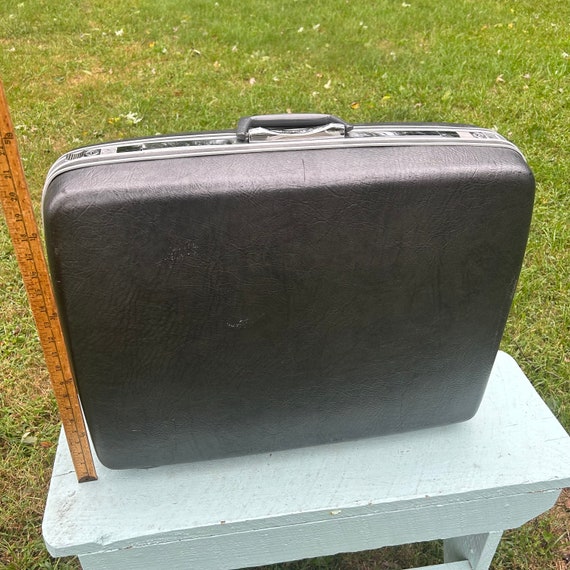 Vintage Samsonite Tan Streamline Suitcase – Vintage Arts Inc.