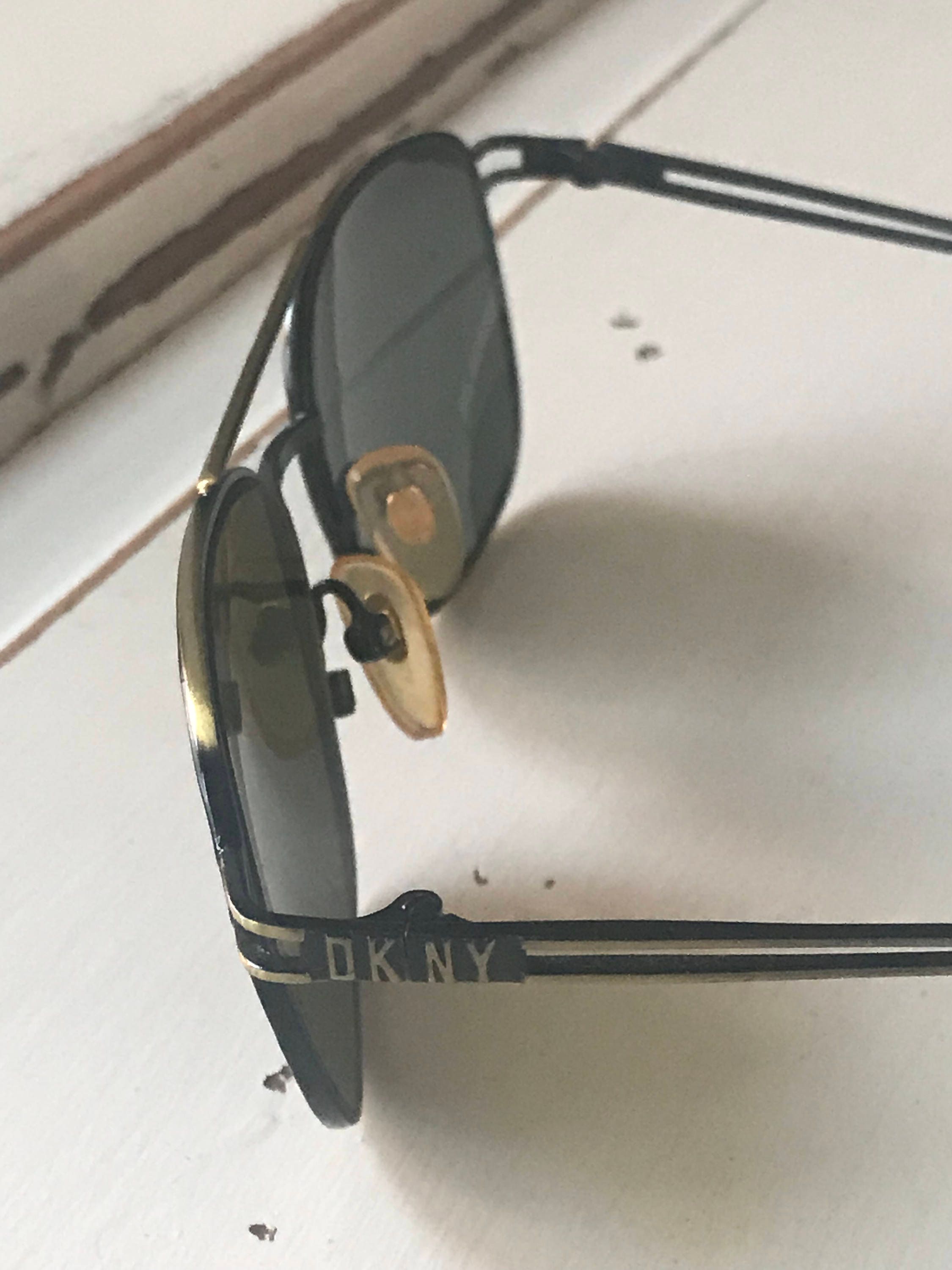 Vintage DKNY Sunglasses 1990 display picture 1
