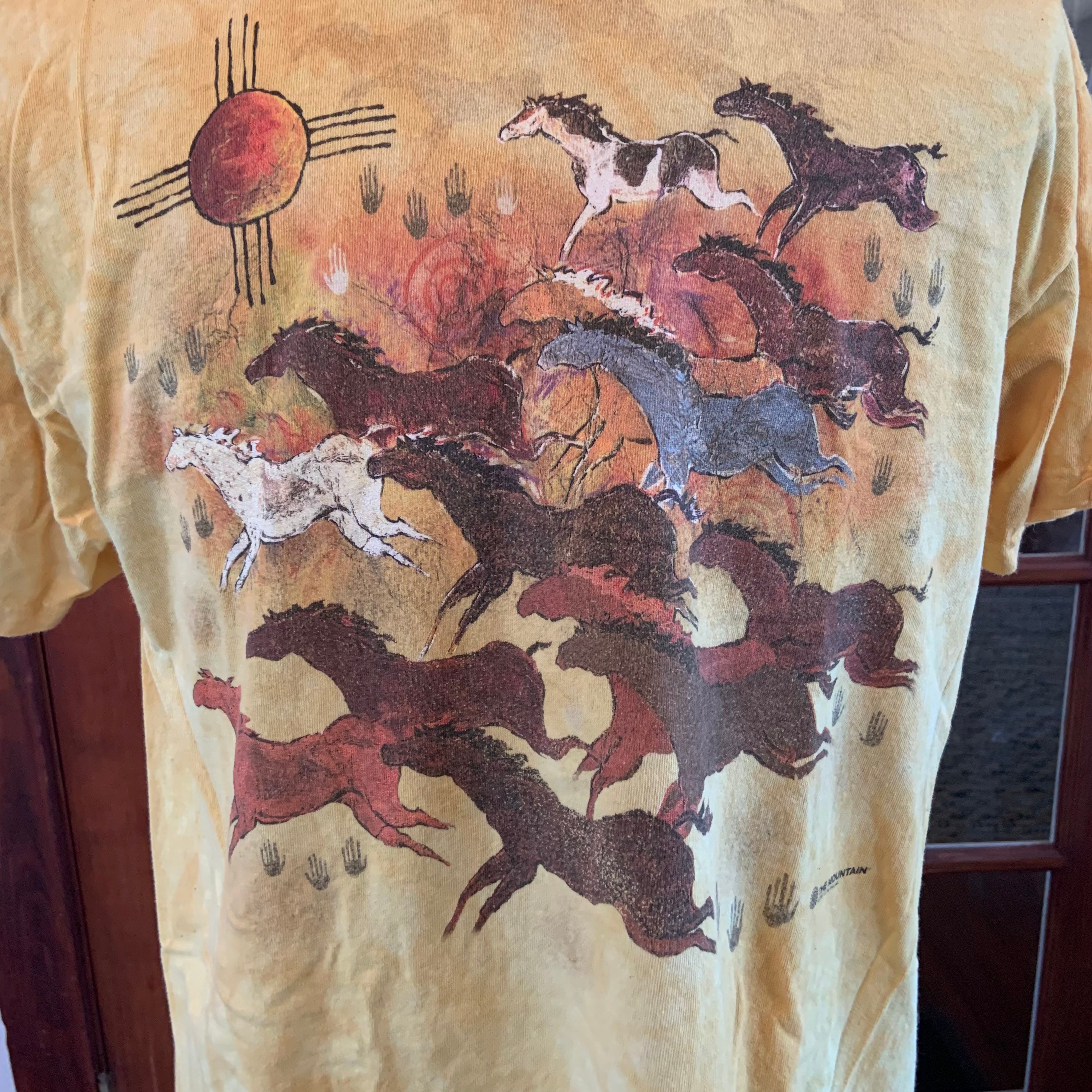 Vintage 2002 the Mountain Horse T-shirt - Etsy