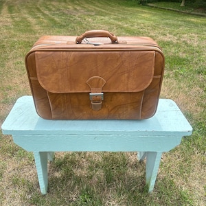Vintage 1970’s American Tourister Brown Soft Suitcase
