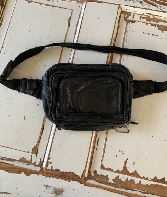 Vintage 1990’s Leather Fanny Pack