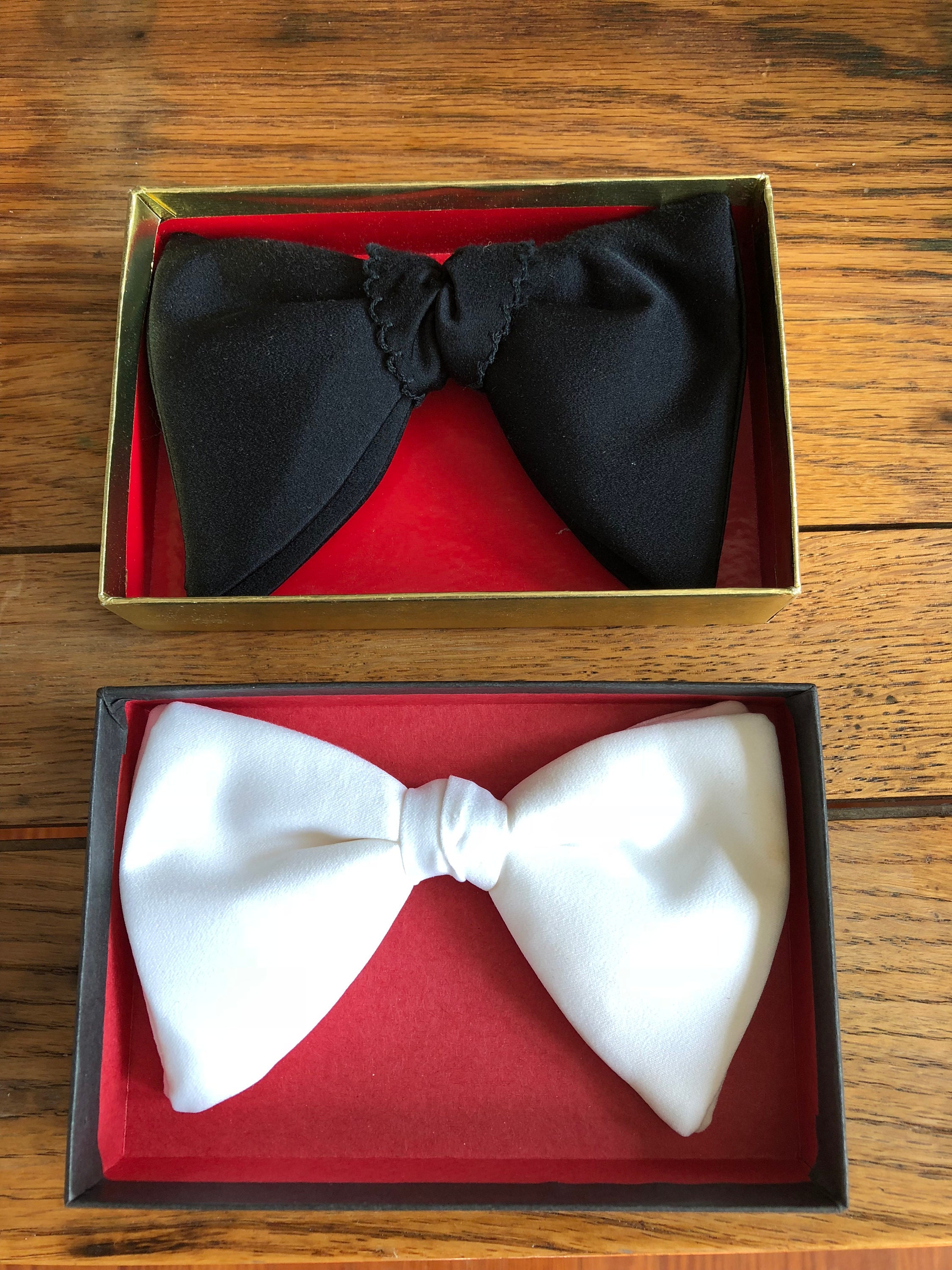 2 Vintage Bow Ties A La Scala Originals - Etsy