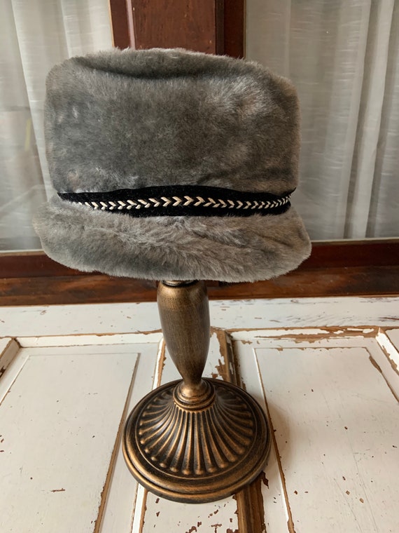 Vintage 1960’s or 1970’s Faux Fur Fedora Hat - image 7