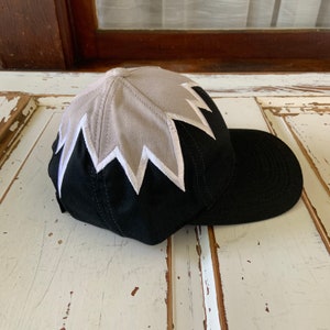 Vintage 1995 NOS Black and Silver Baseball Hat