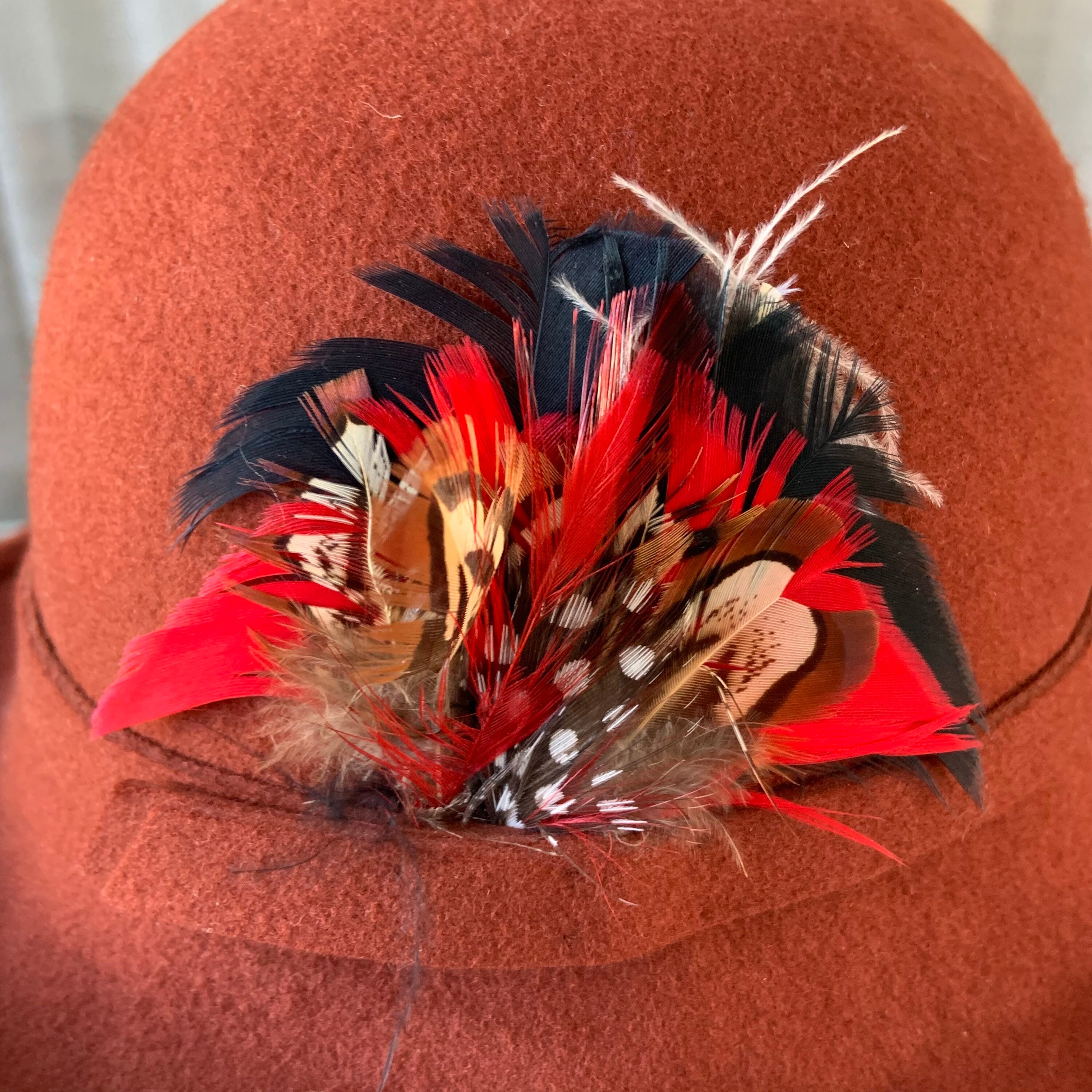 Classic Women\'s Burgundy Wool Felt Hat with Feather Accent Women main image 4
