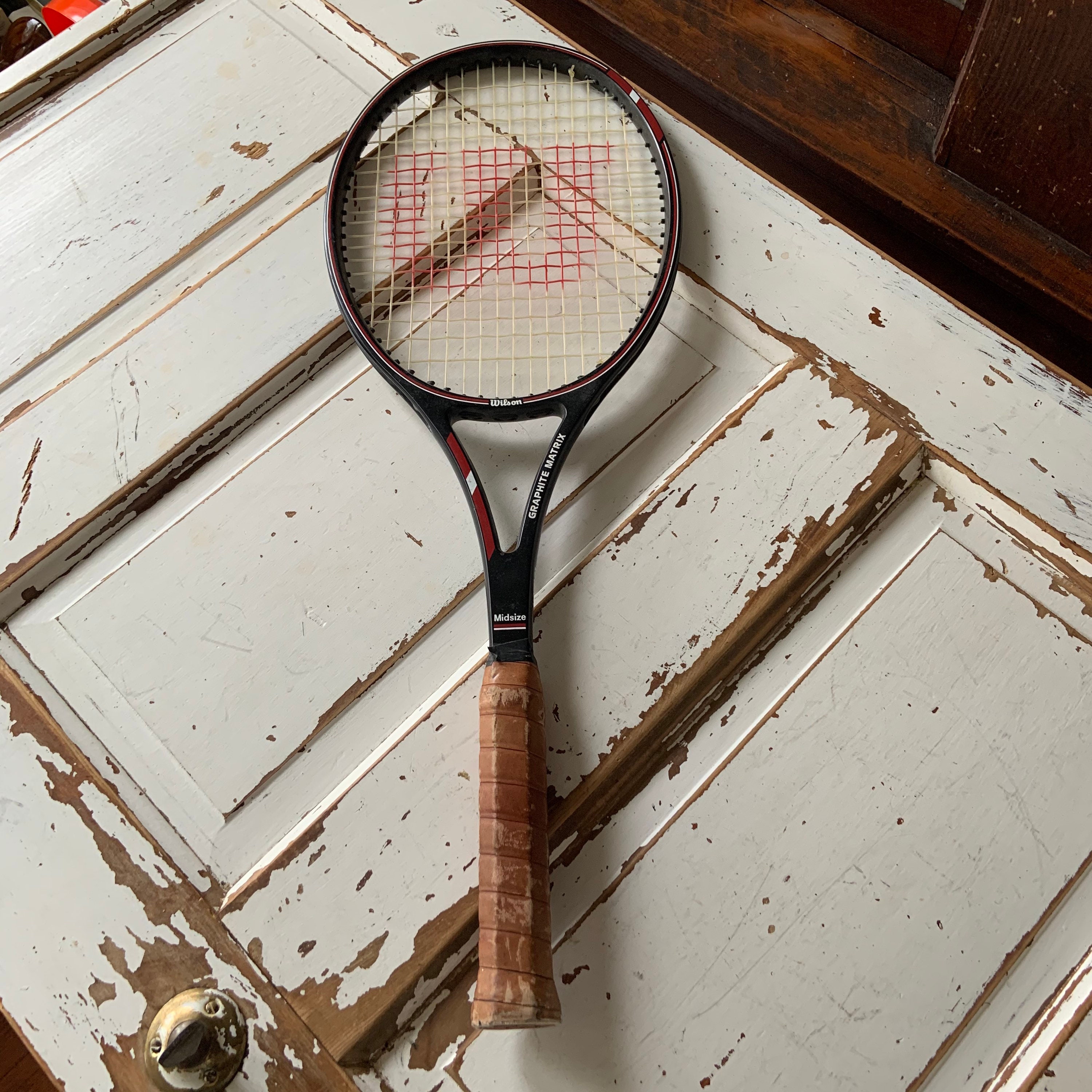 Vintage 1990's Wilson Graphite Matrix Original Midsize Tennis