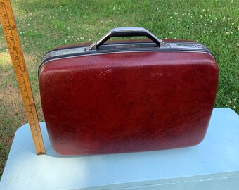 Vintage 1980's or 1990's Samsonite Medium Size Hard Shell Suitcase