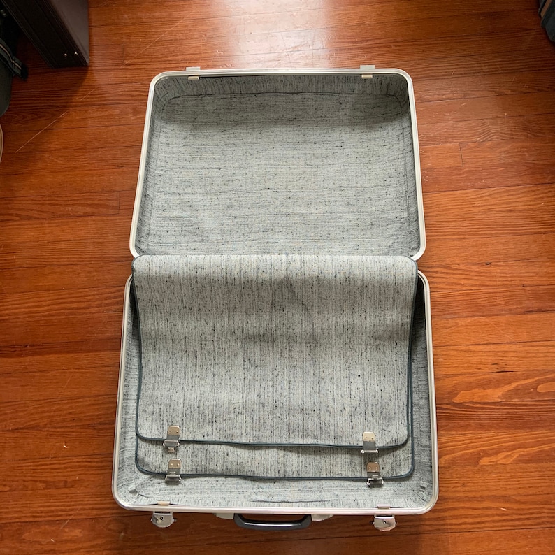 Vintage 1970s Wallstreeter by Earhart Suitcase image 8