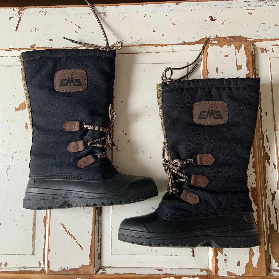 Vintage 1990’s EMS Canada Aztec Lace up Lined Winter Boots - Etsy Canada