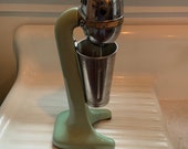 Vintage 1940 s or 1950 s Hamilton Beach No. 33M Jadeite Green Enamel MILKSHAKE MIXER w cup