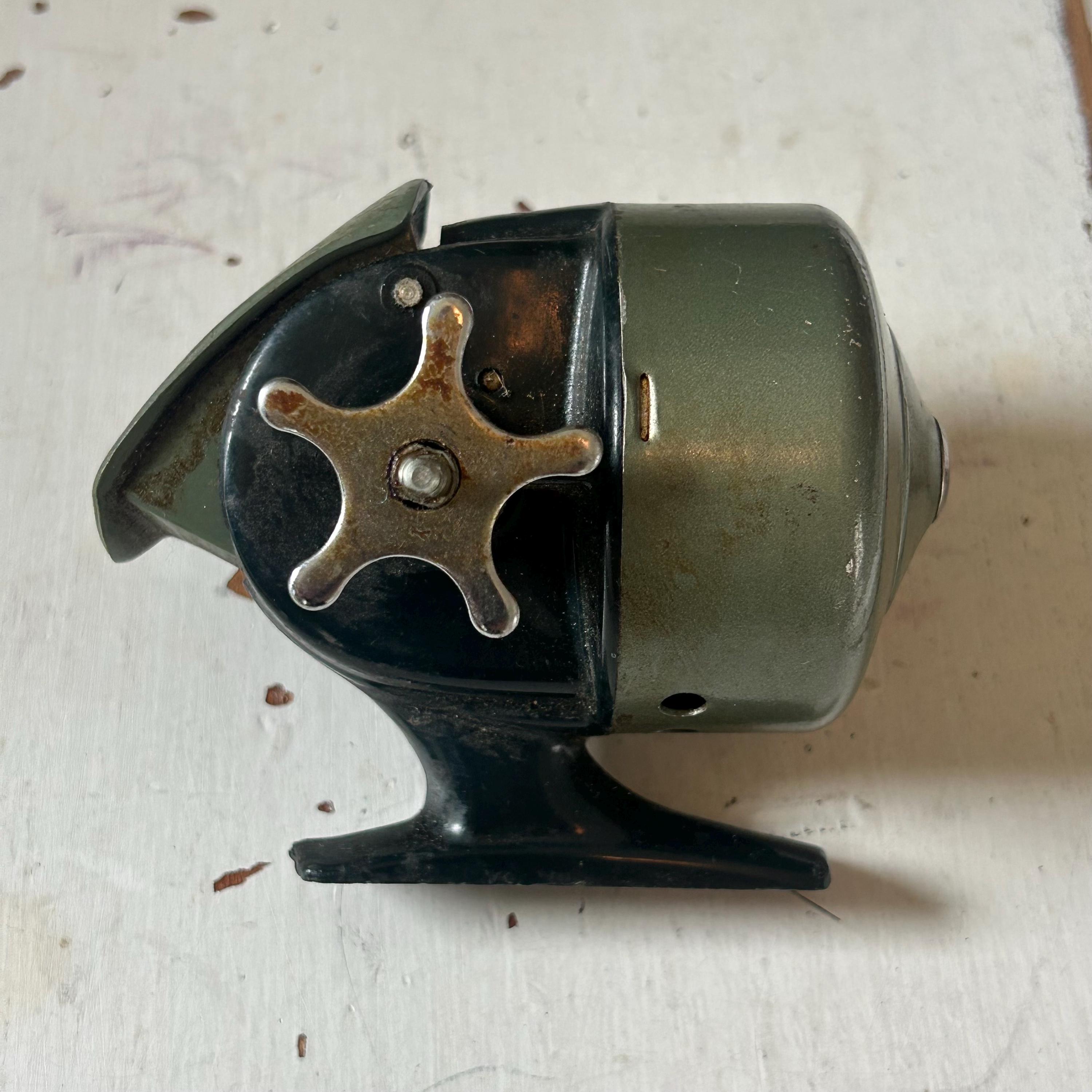 3 Vintage 1950's or 1960's Spin Casting Fishing Reels for Display or Parts  - Etsy