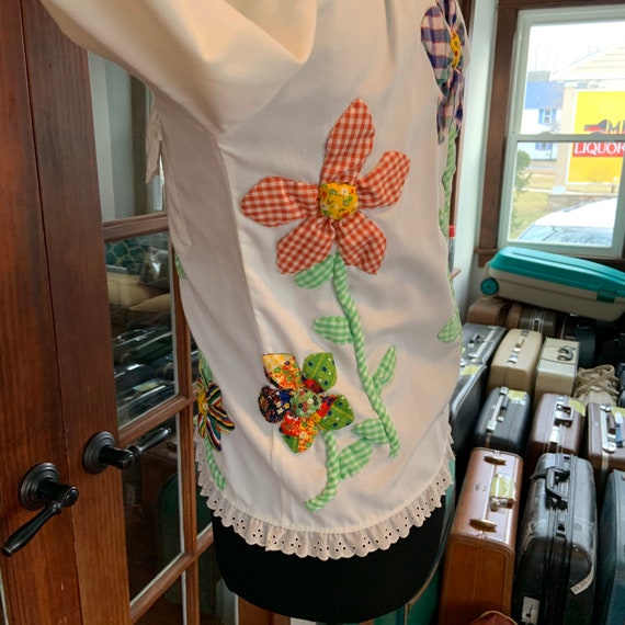 Vintage 1970’s Hand Sewn Flower Blouse Shirt - image 2