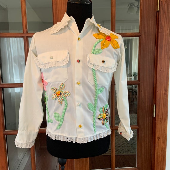 Vintage 1970’s Hand Sewn Flower Blouse Shirt - image 1