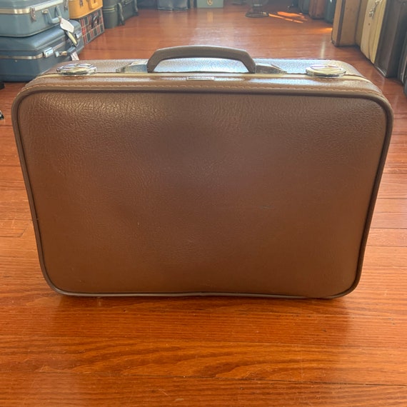 Vintage 1970’s Amelia Earhart Suitcase The Wallstr
