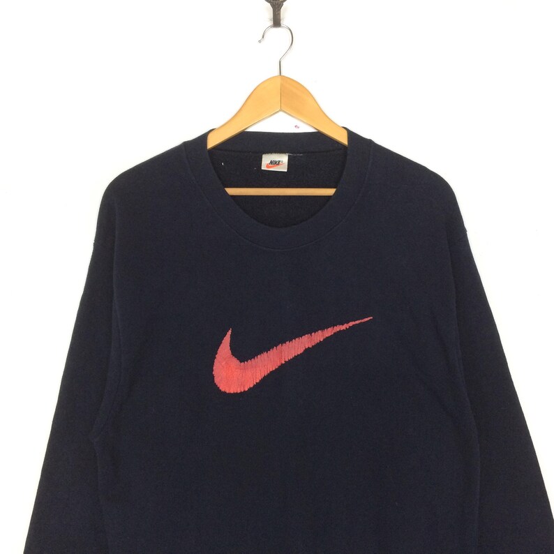 swoosh nike red