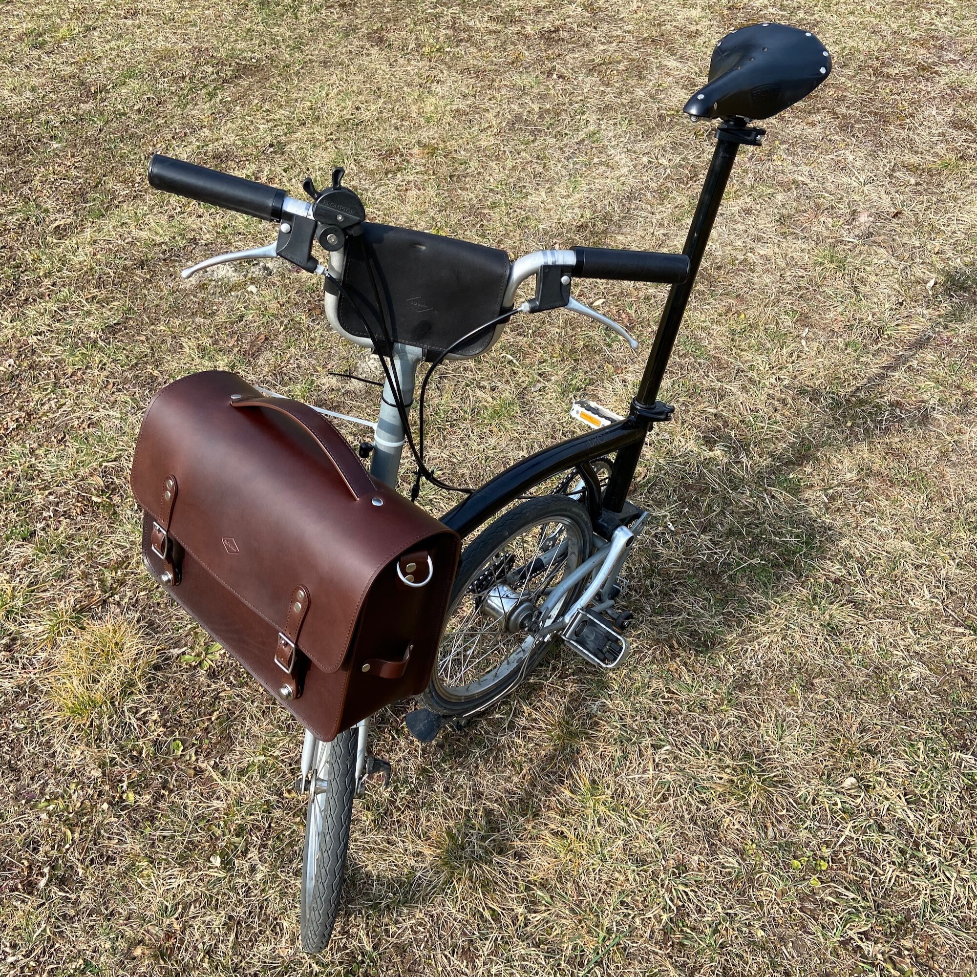 BREE BROMPTON レザー　BAG BREE BROMPTON レザーBAG